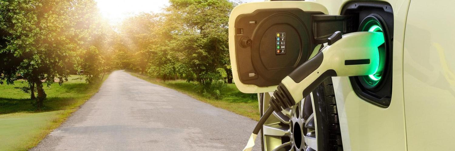 Ganzheitliches Flottenmanagement für Ihre elektronische Flotte Ganzheitliches Flottenmanagement für Ihre elektronische Flotte